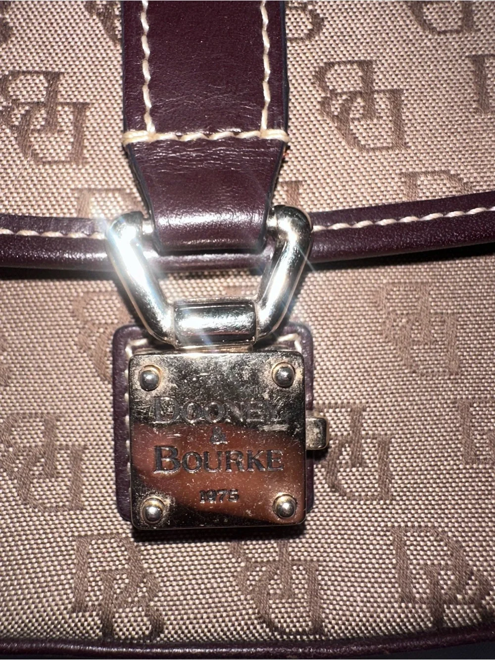 Dooney & Bourke compact brown